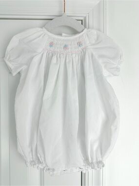 Petit Ami smocked bubble NB EUC